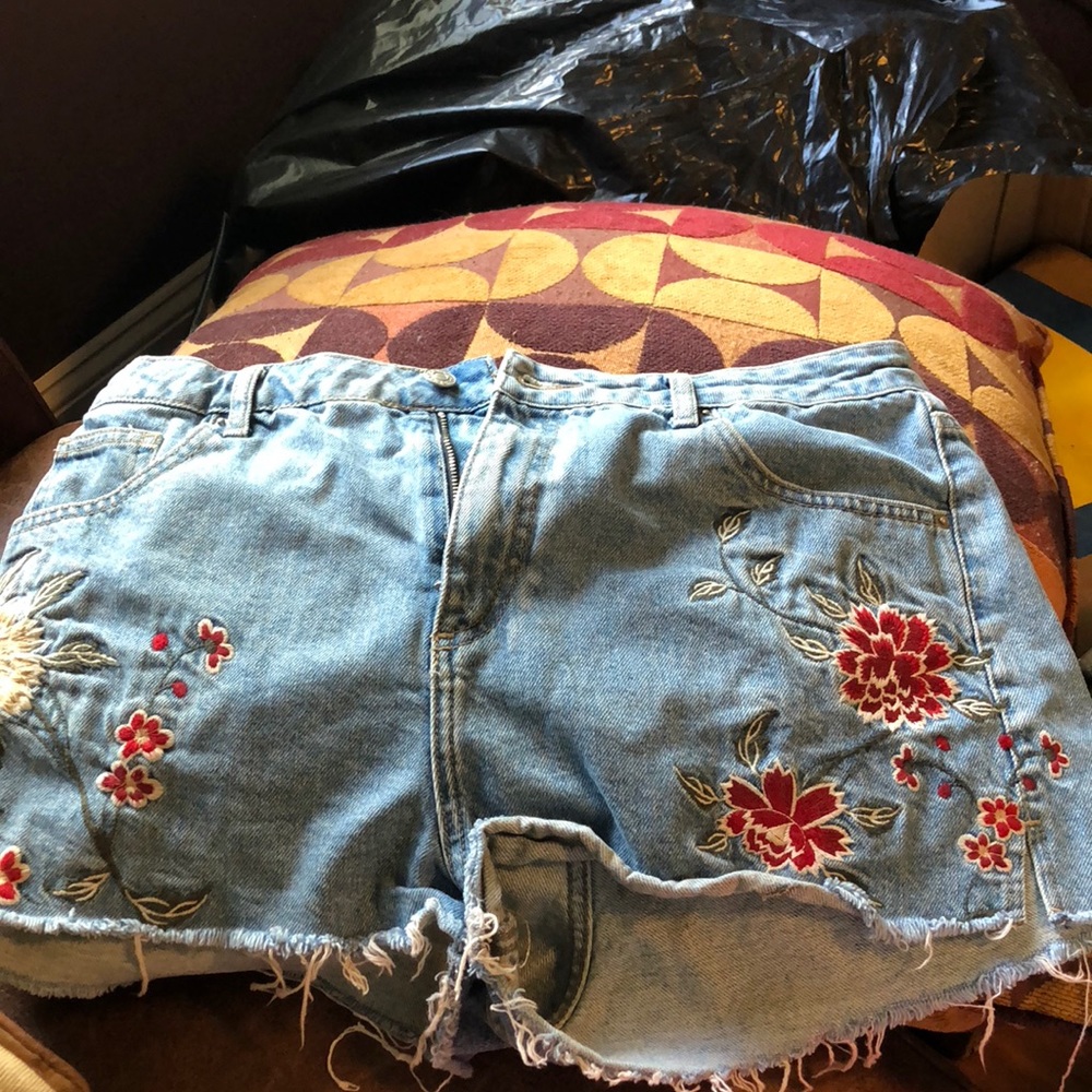 Top shop embroidered denim shorts